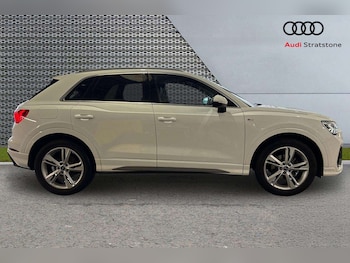 Used Audi Q3 2023 for sale - 77772069: Photo