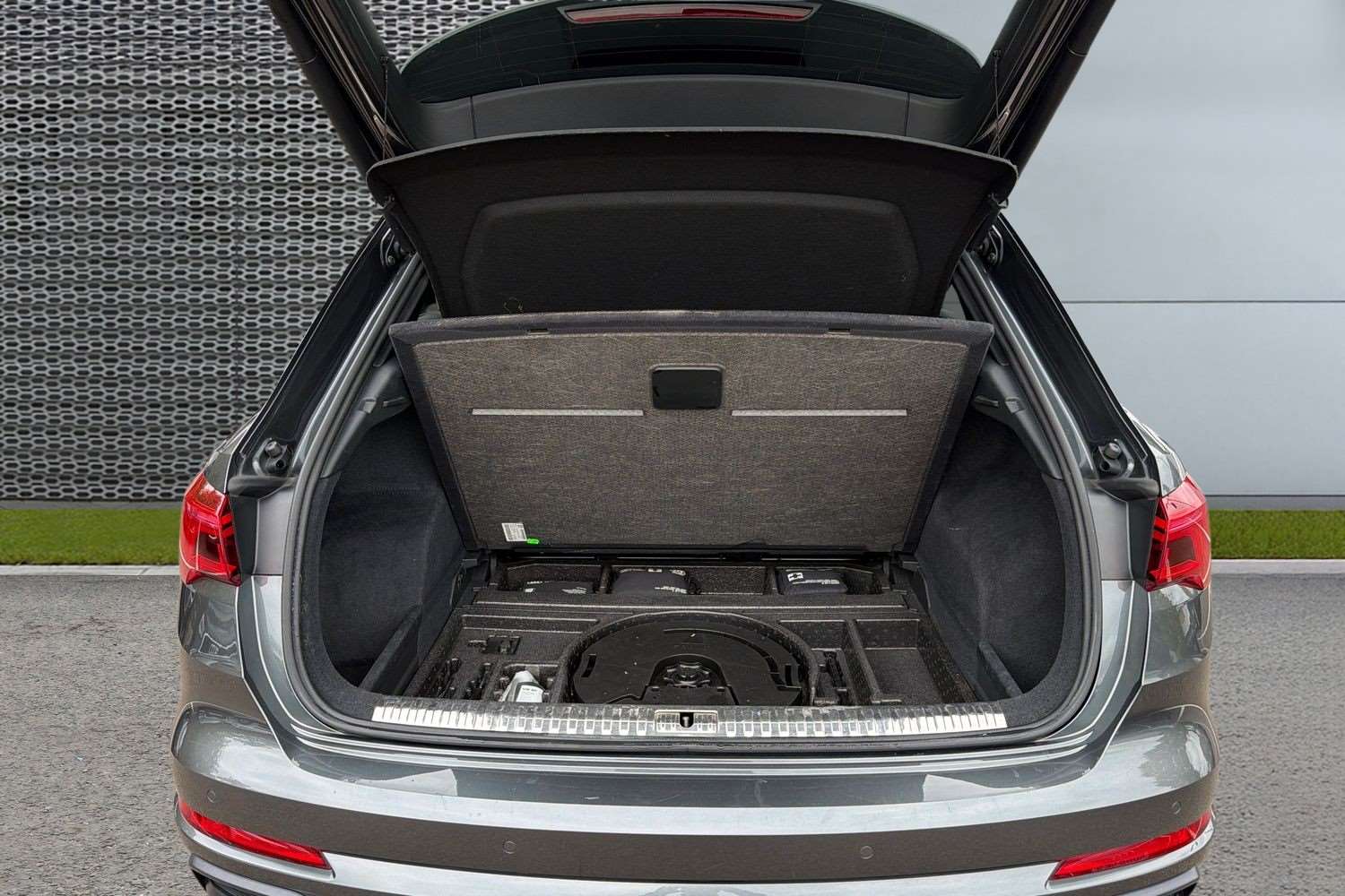 Used Audi Q3 2019 for sale - 76087809: Photo 13