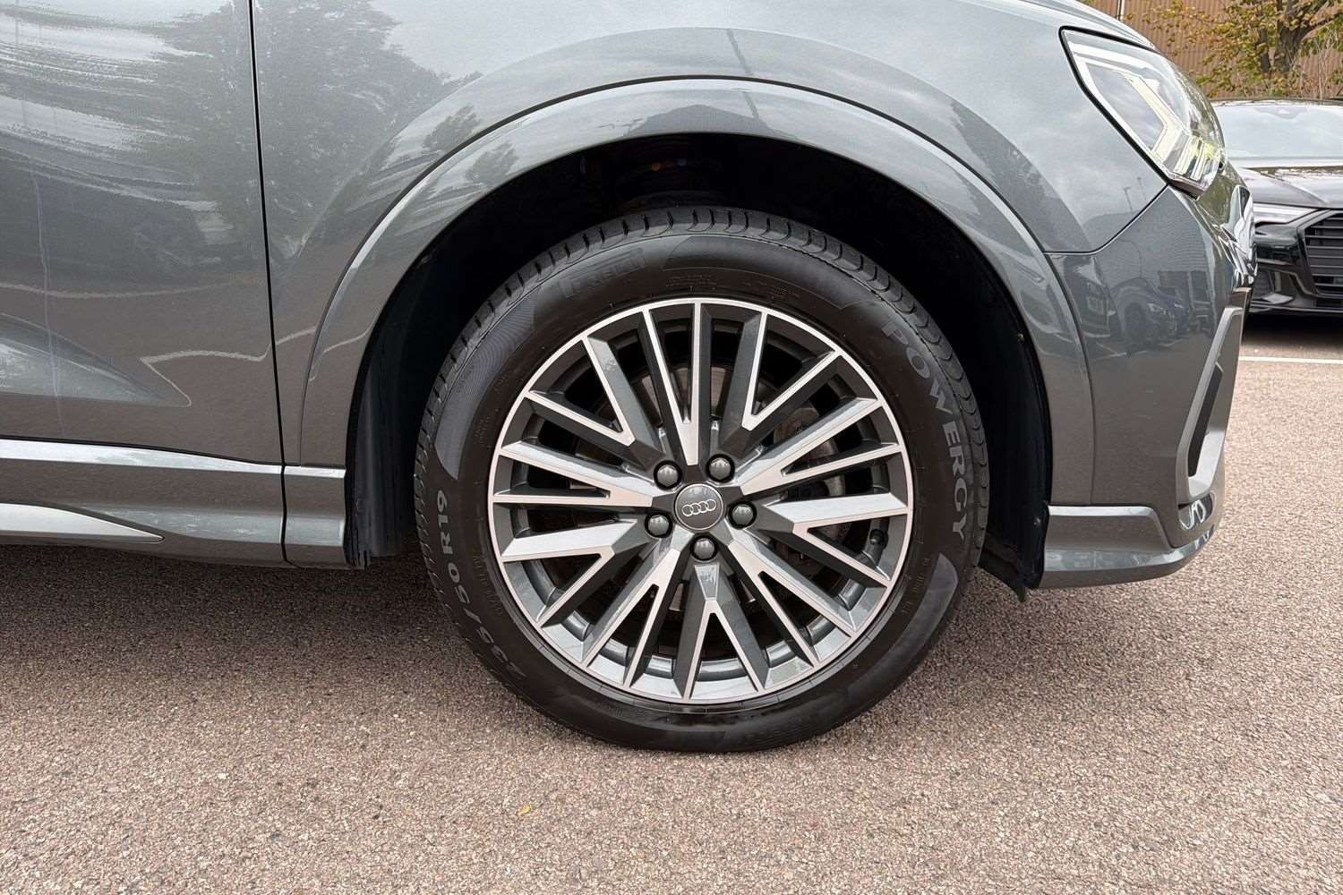 Used Audi Q3 2019 for sale - 76087809: Photo 5