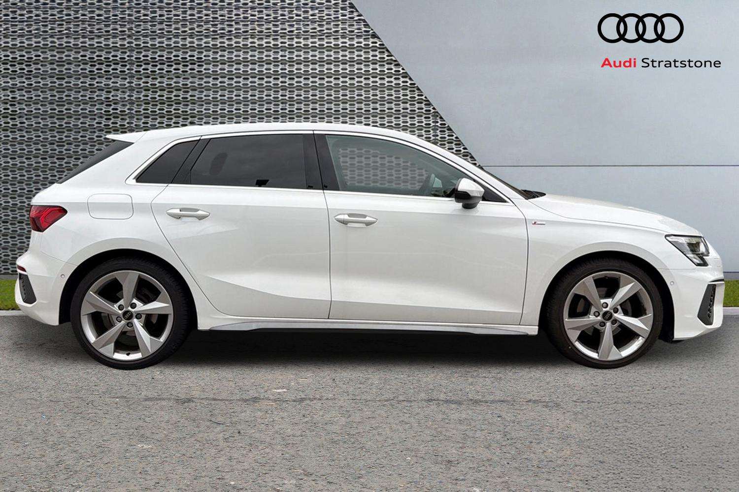 Used Audi A3 2023 for sale - 76113339: Photo 4