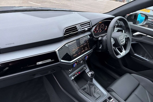 Used Audi Q3 2025 for sale - 76310734: Photo 2