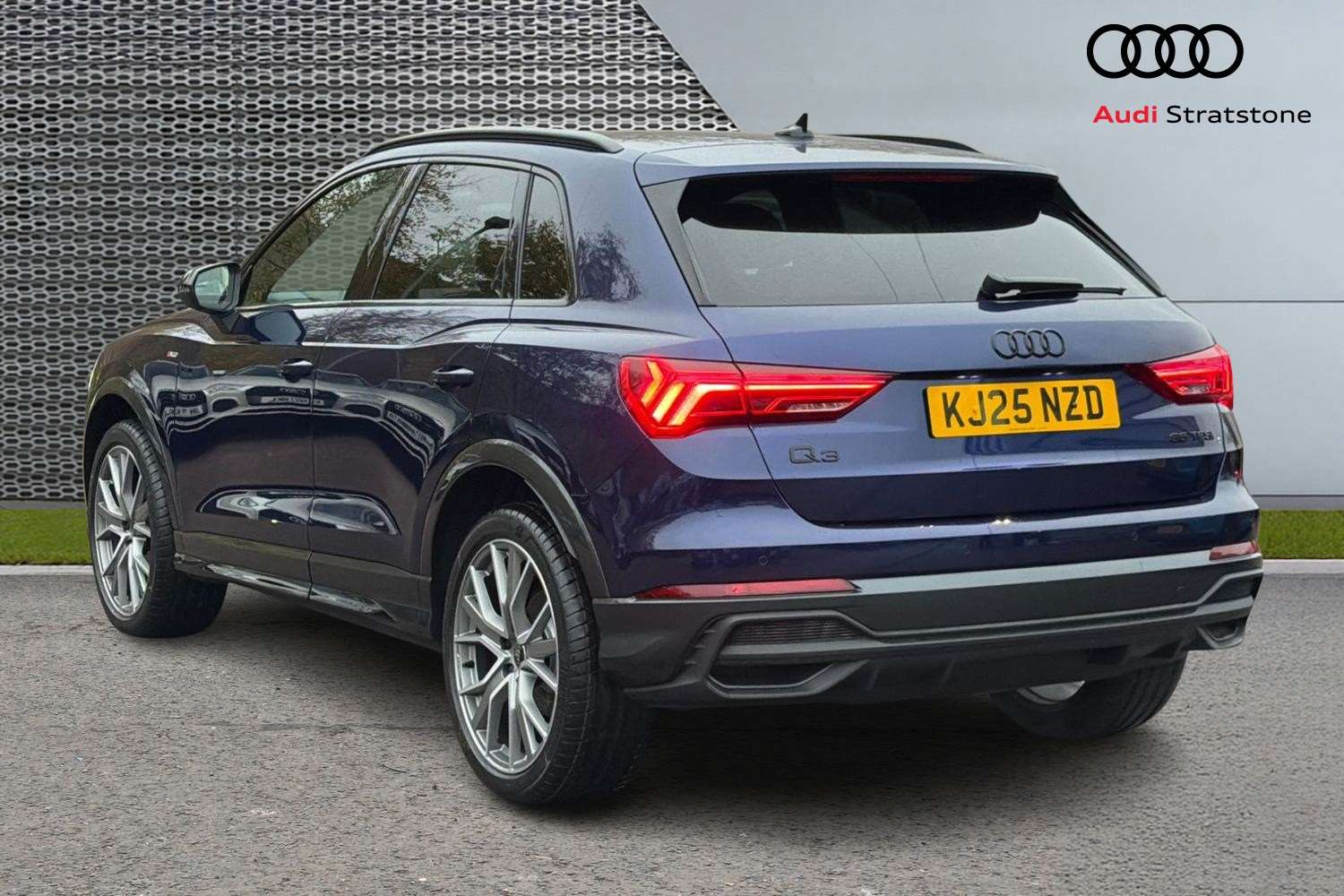 Used Audi Q3 2025 for sale - 76310734: Photo 3