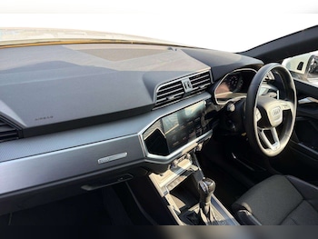 Used Audi Q3 2019 for sale - 79319387: Photo