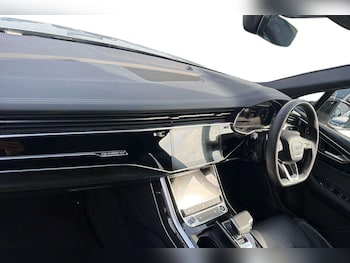 Used Audi Q7 2024 for sale - 78913731: Photo