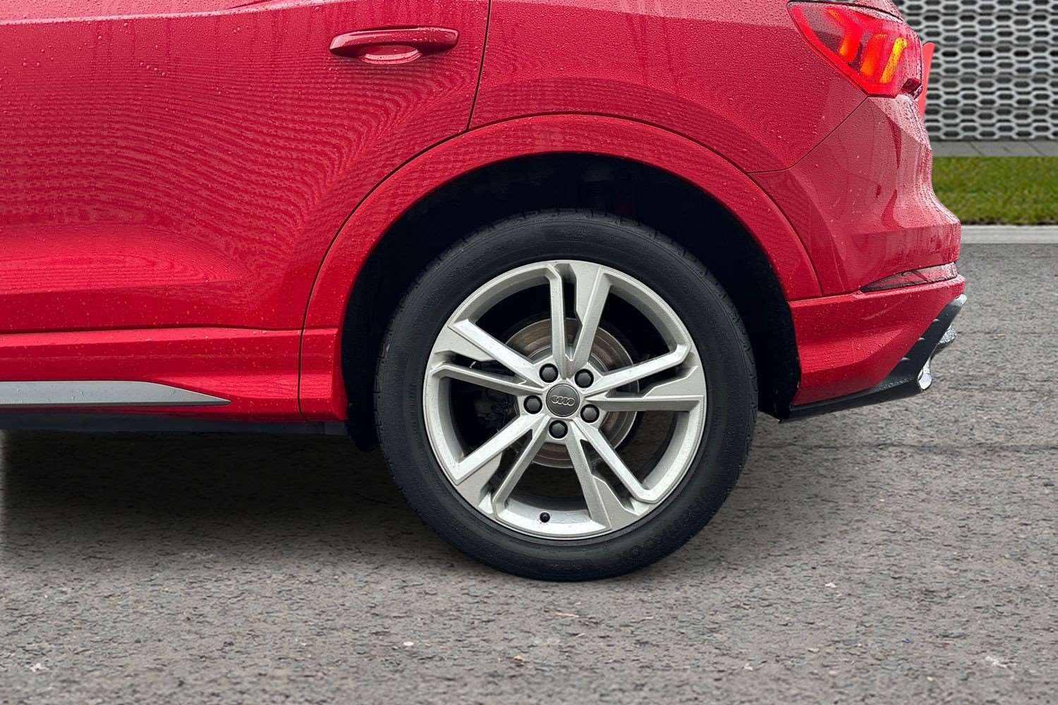 Used Audi Q3 2019 for sale - 77458562: Photo 10