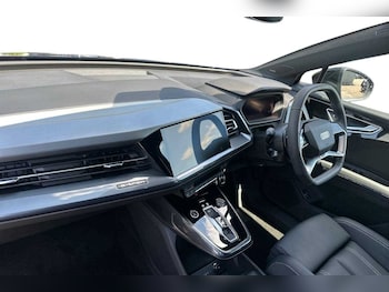 Used Audi Q4 e-tron 2025 for sale - 76016192: Photo 2