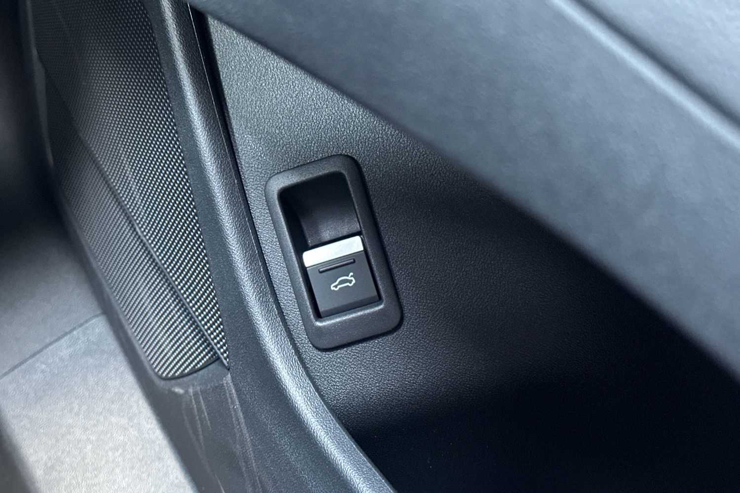 Used Audi Q4 e-tron 2025 for sale - 76016192: Photo 31