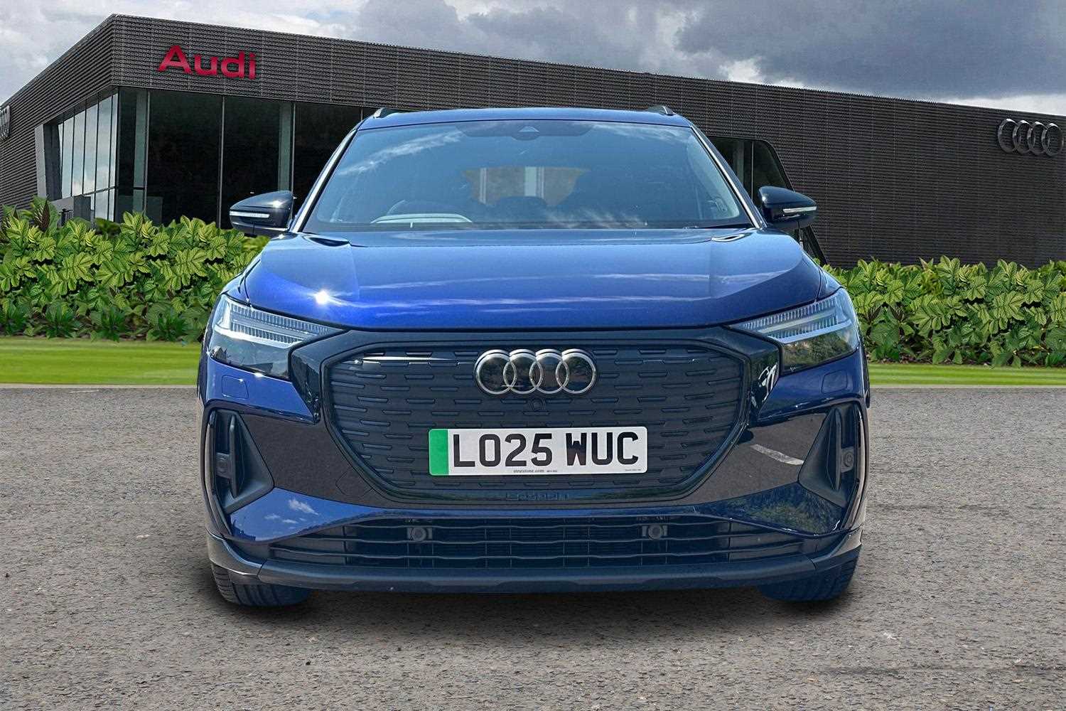 Used Audi Q4 e-tron 2025 for sale - 76016192: Photo 8