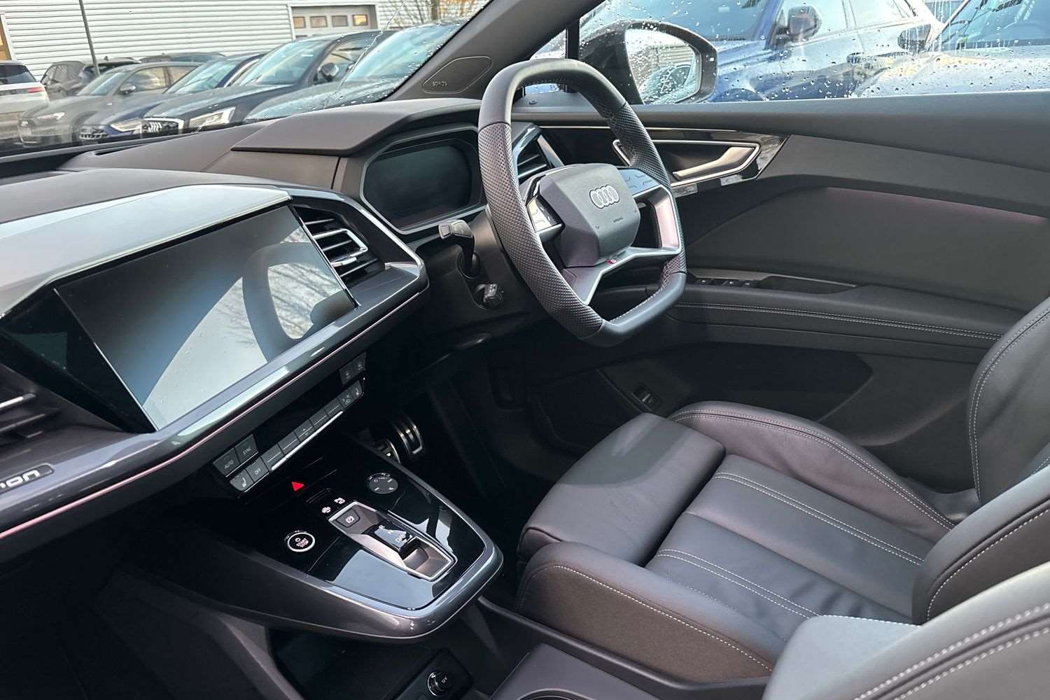 Used Audi Q4 e-tron 2025 for sale - 76540765: Photo 2