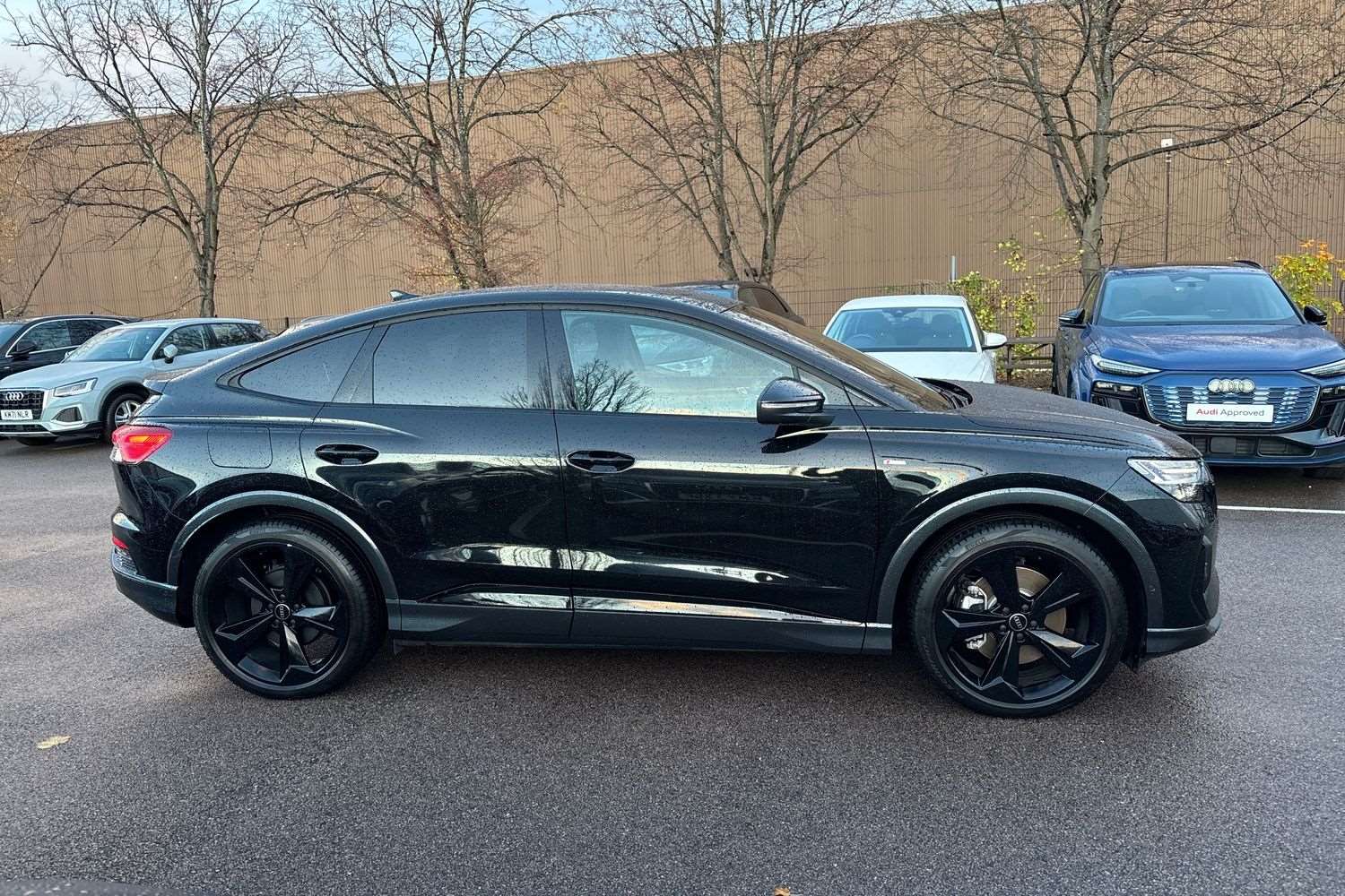 Used Audi Q4 e-tron 2025 for sale - 76540765: Photo 4