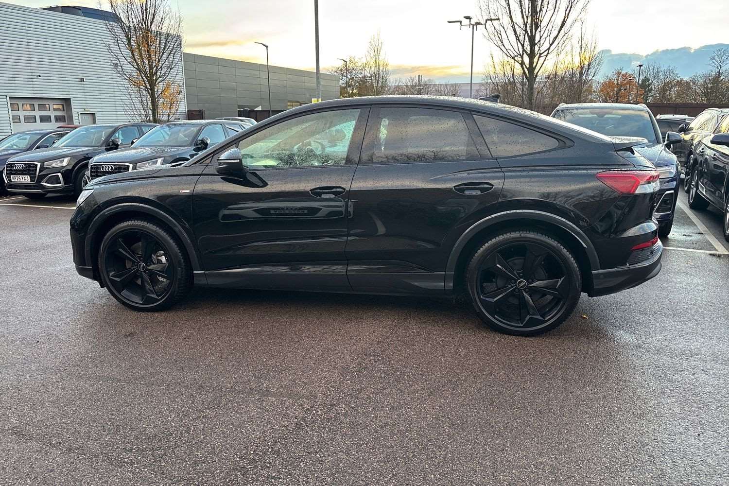 Used Audi Q4 e-tron 2025 for sale - 76540765: Photo 8