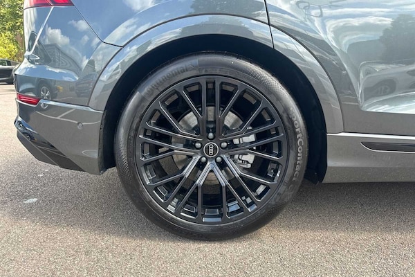 Used Audi Q8 for sale - 75710900: Photo 5