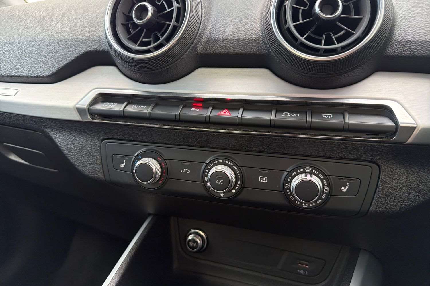 Used Audi Q2 2020 for sale - 77858351: Photo 28