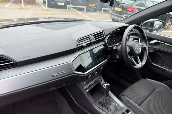 Used Audi Q3 2022 for sale - 76298418: Photo 2