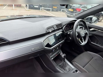 Used Audi Q3 2022 for sale - 76298418: Photo 2