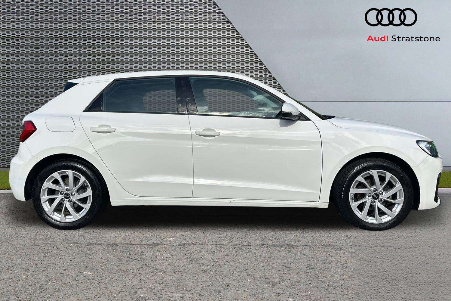 Used Audi A1 2023 for sale - 75993989: Photo 4