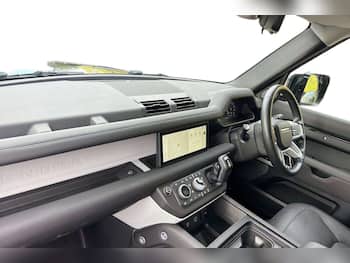 Used Land Rover Defender 2024 for sale - 79731127: Photo