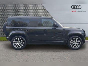 Used Land Rover Defender 2024 for sale - 79731127: Photo