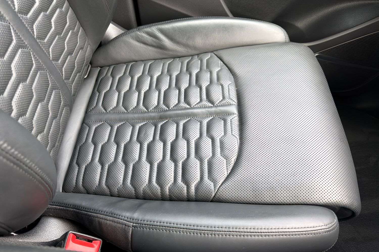 Used Audi RS Q8 2023 for sale - 76774145: Photo 25