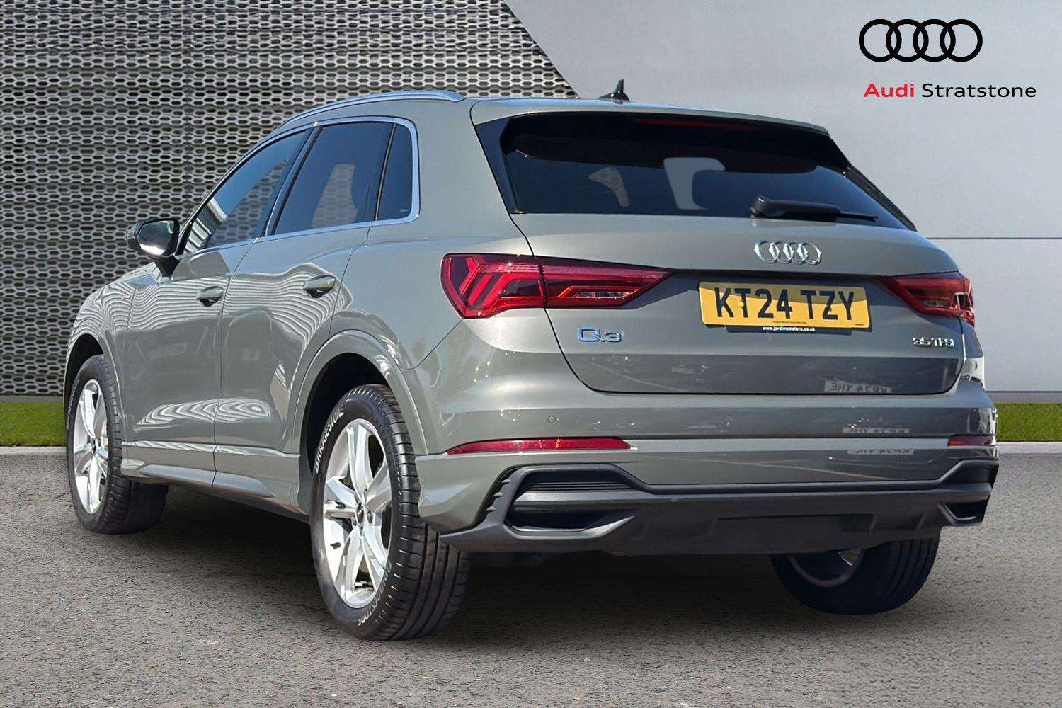 Used Audi Q3 2024 for sale - 78161520: Photo 3