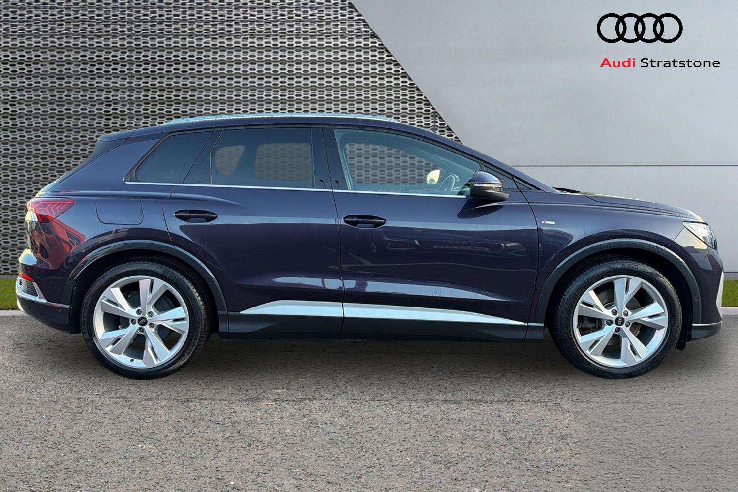 Used Audi Q4 e-tron 2023 for sale - 77134890: Photo 4