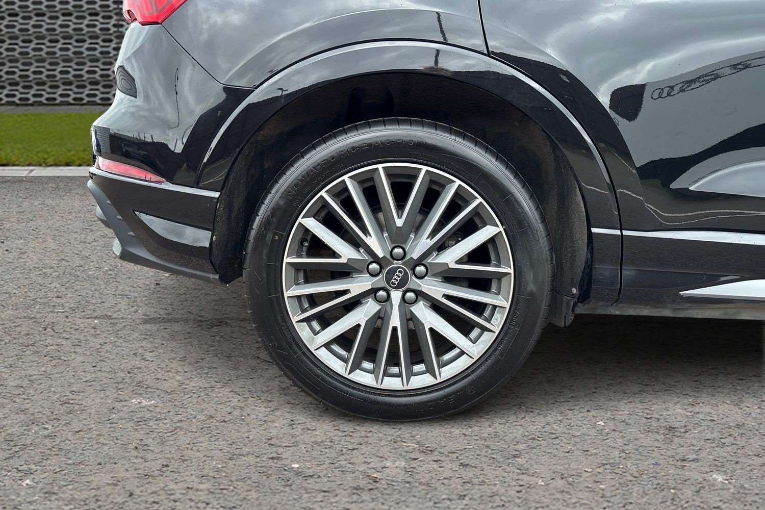 Used Audi Q3 2023 for sale - 77686668: Photo 11