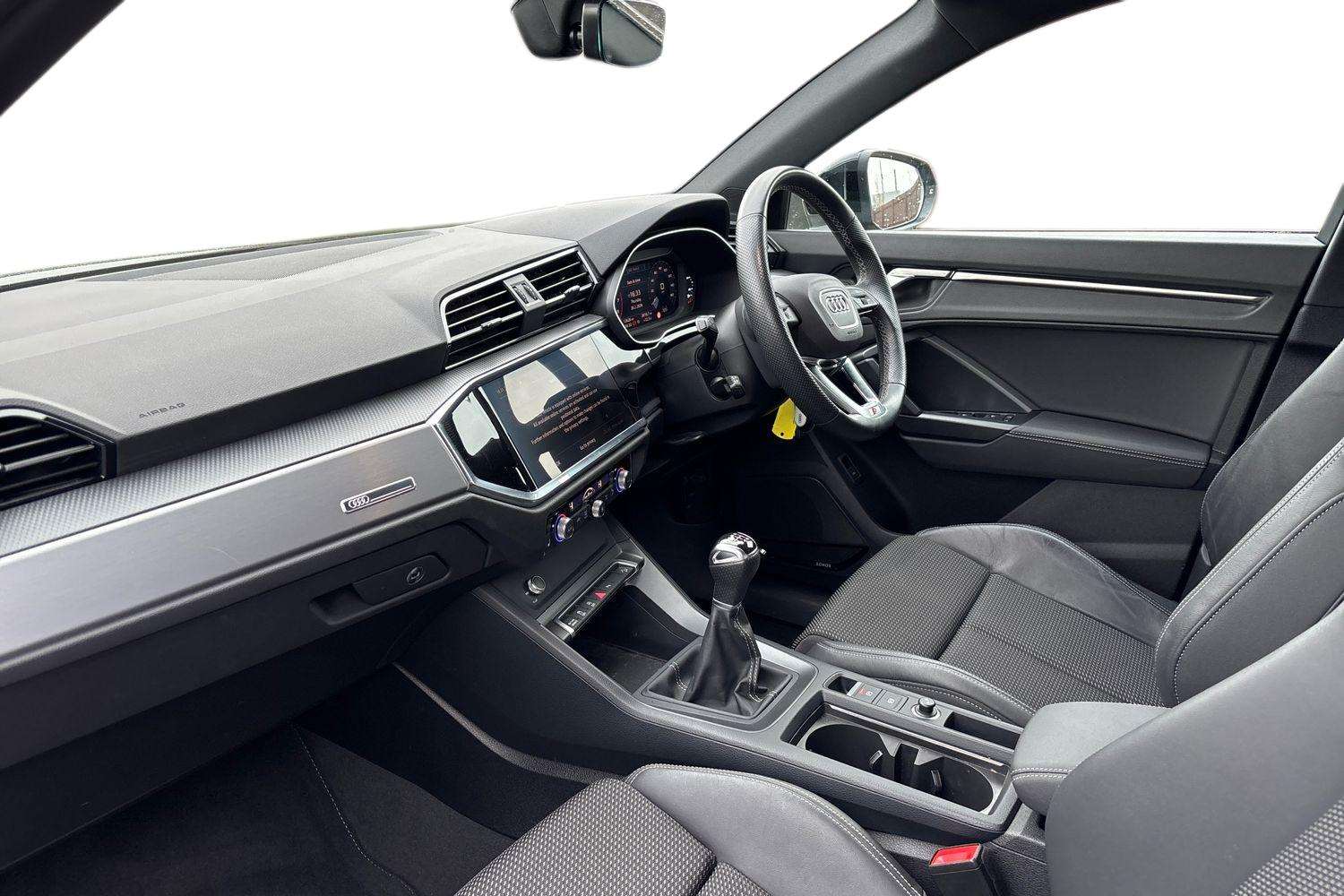 Used Audi Q3 2023 for sale - 77686668: Photo 2