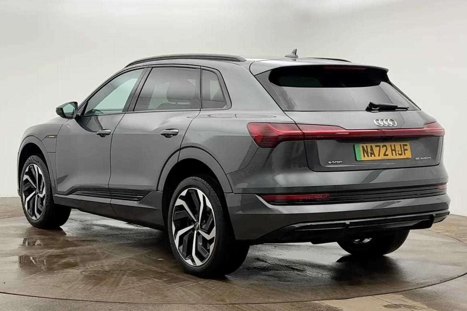 Used Audi e-tron 2022 for sale - 77772232: Photo 3