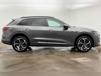 Used Audi e-tron 2022 for sale - 77772232: Photo