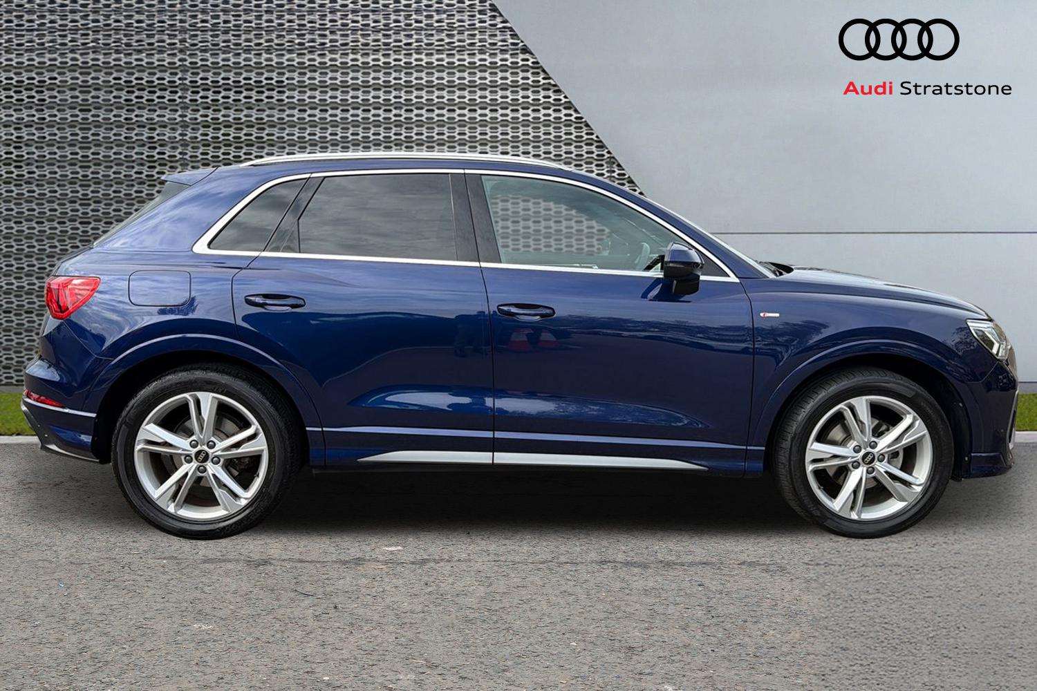 Used Audi Q3 2022 for sale - 76156357: Photo 4