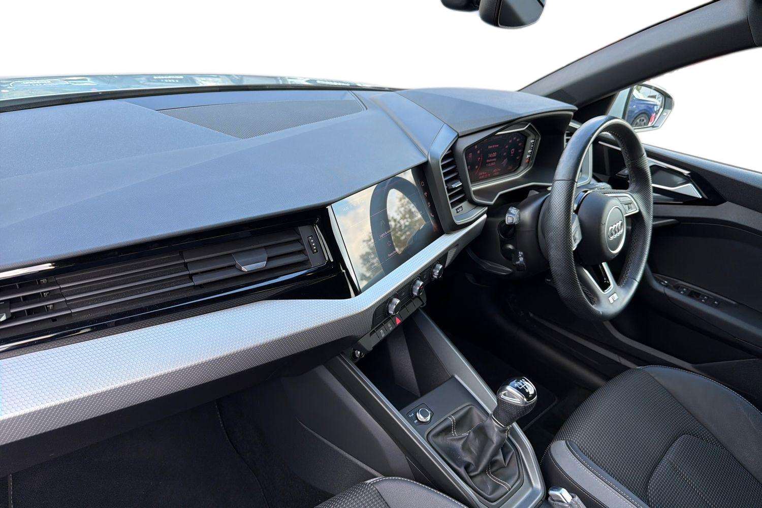 Used Audi A1 2023 for sale - 76156241: Photo 2