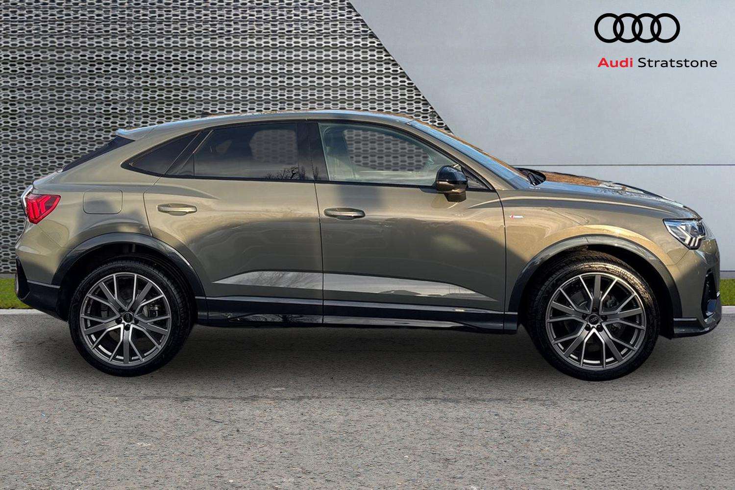 Used Audi Q3 2025 for sale - 76718042: Photo 4