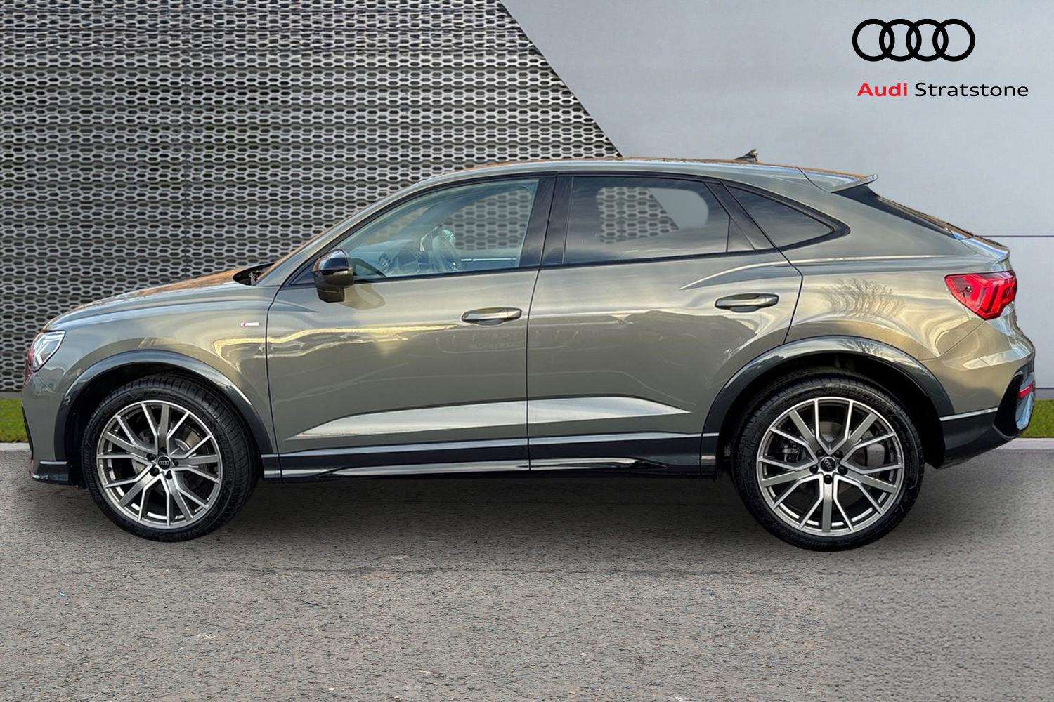 Used Audi Q3 2025 for sale - 76718042: Photo 8