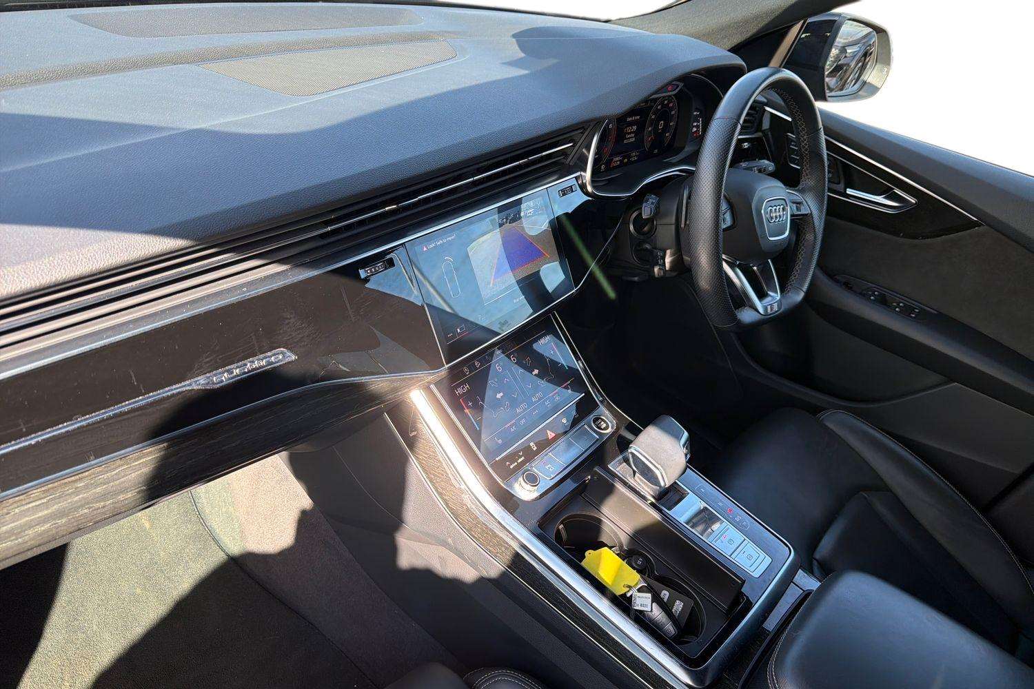 Used Audi Q8 2022 for sale - 77842267: Photo 2