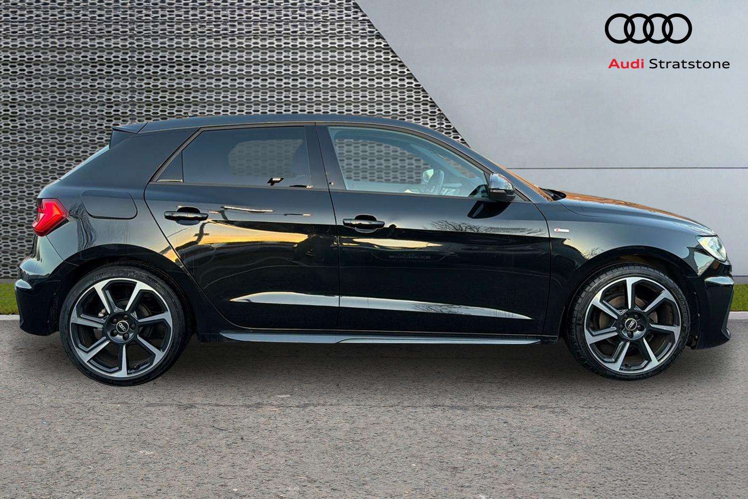 Used Audi A1 2021 for sale - 76804910: Photo 4