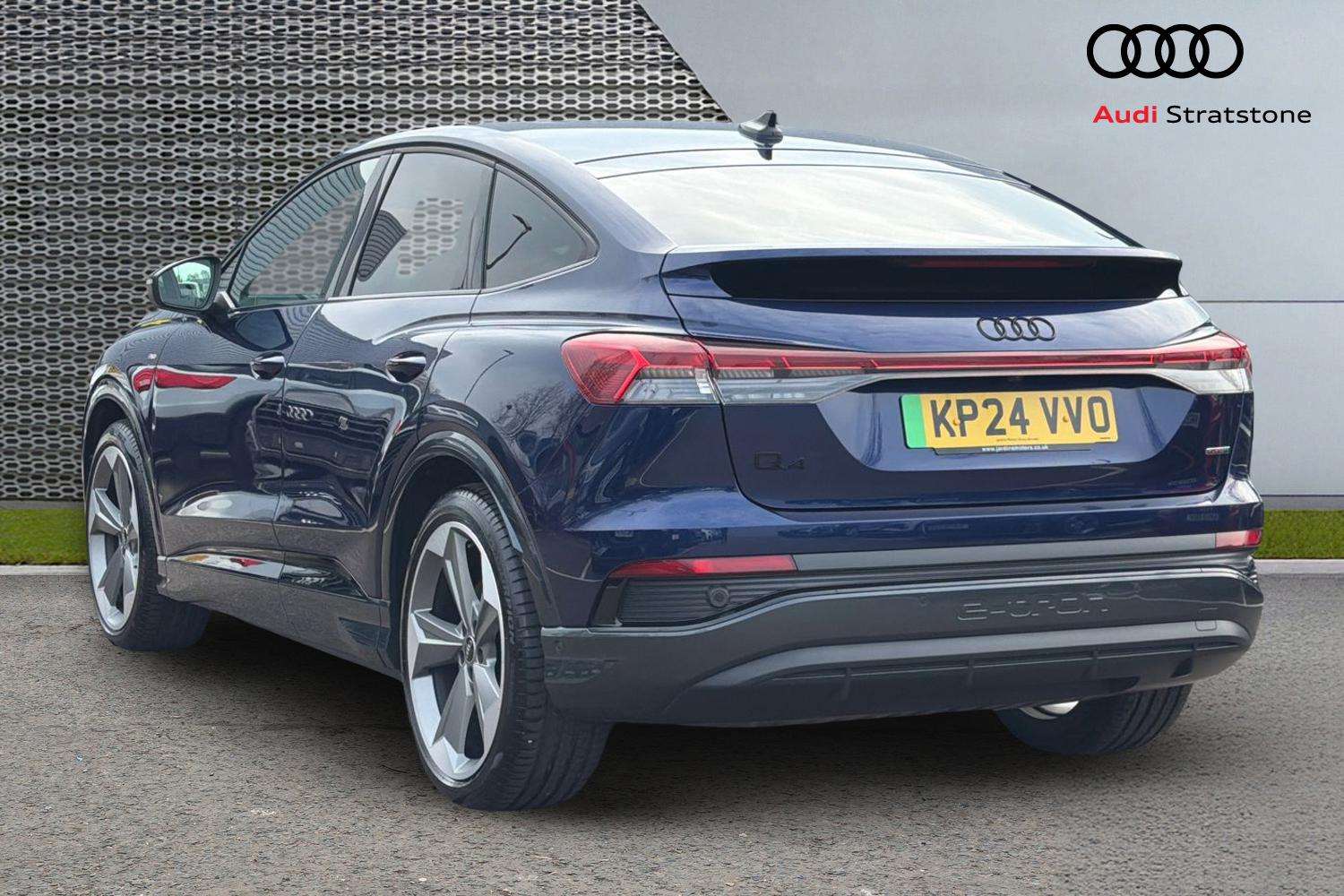 Used Audi Q4 e-tron 2024 for sale - 77996013: Photo 3