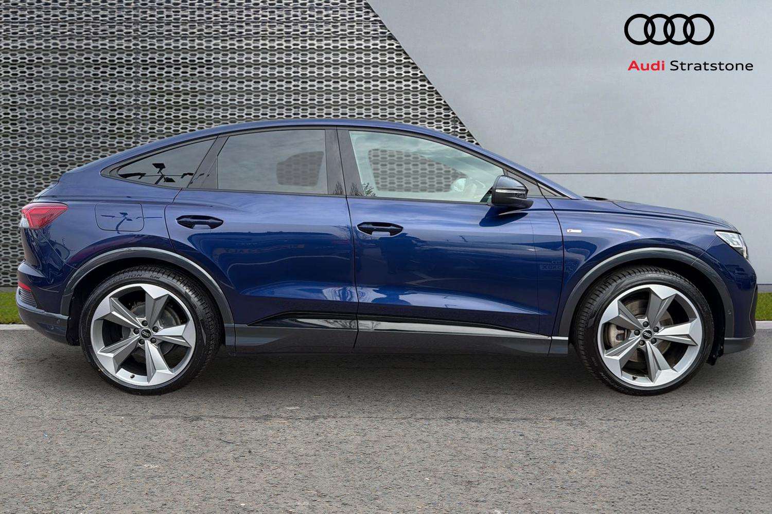 Used Audi Q4 e-tron 2024 for sale - 77996013: Photo 4