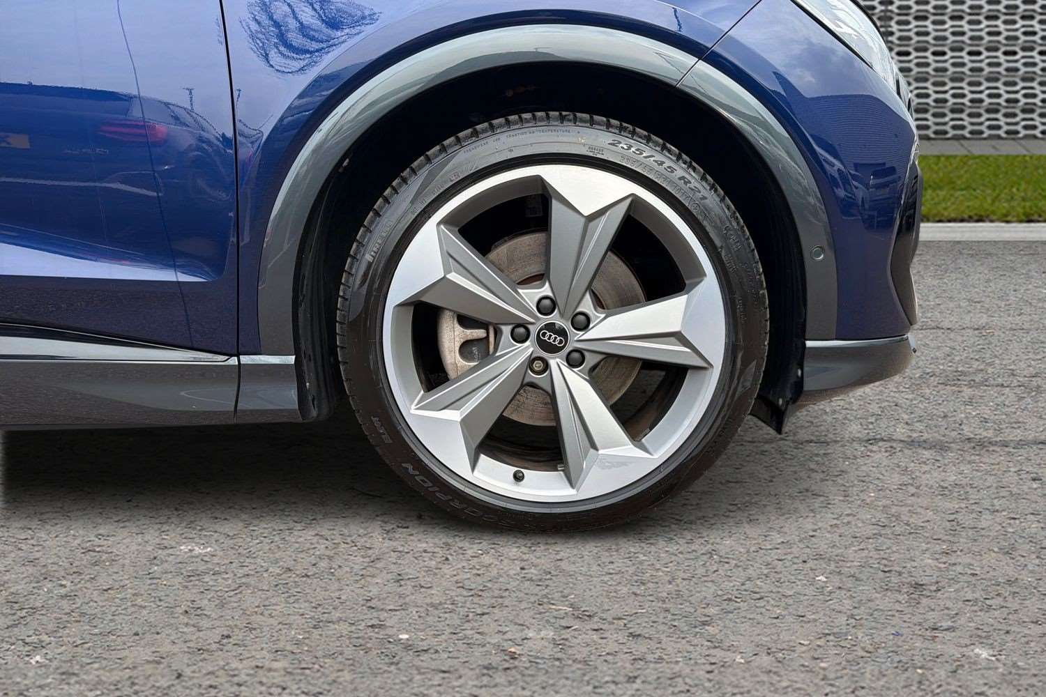 Used Audi Q4 e-tron 2024 for sale - 77996013: Photo 5