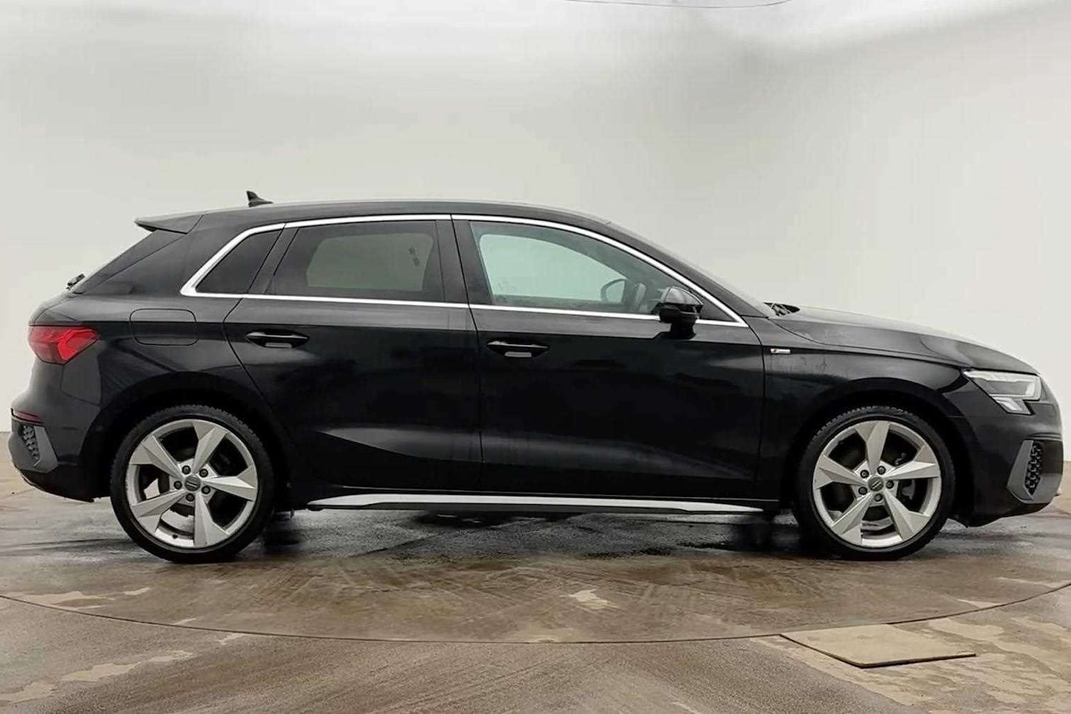 Used Audi A3 2020 for sale - 77772105: Photo 4