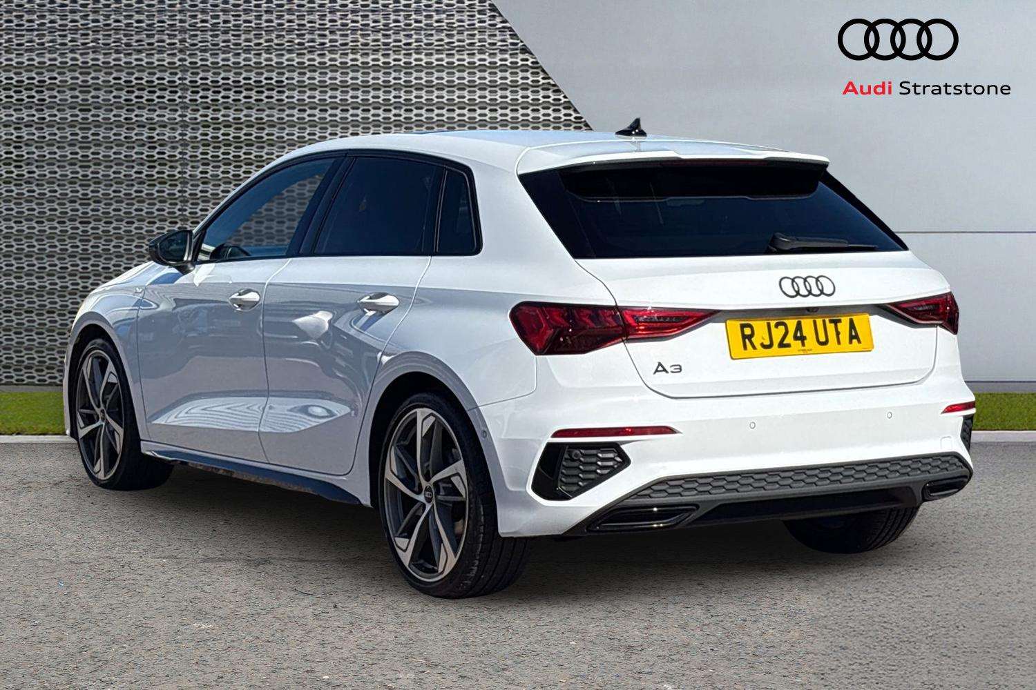 Used Audi A3 2024 for sale - 78037661: Photo 3