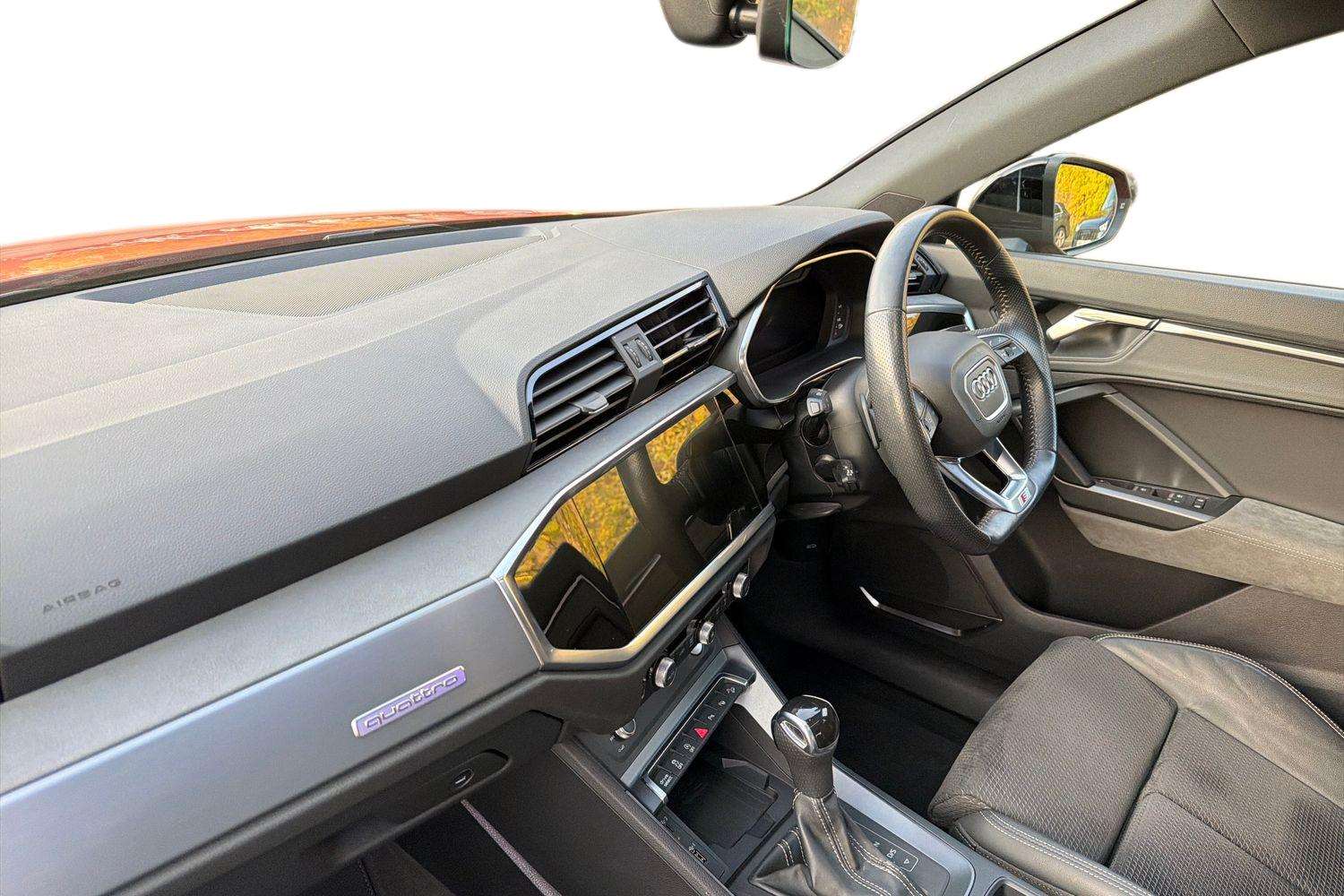 Used Audi Q3 2020 for sale - 76156054: Photo 2