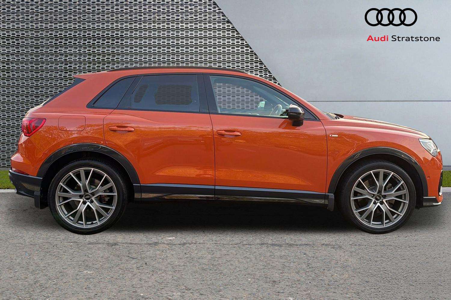 Used Audi Q3 2020 for sale - 76156054: Photo 4