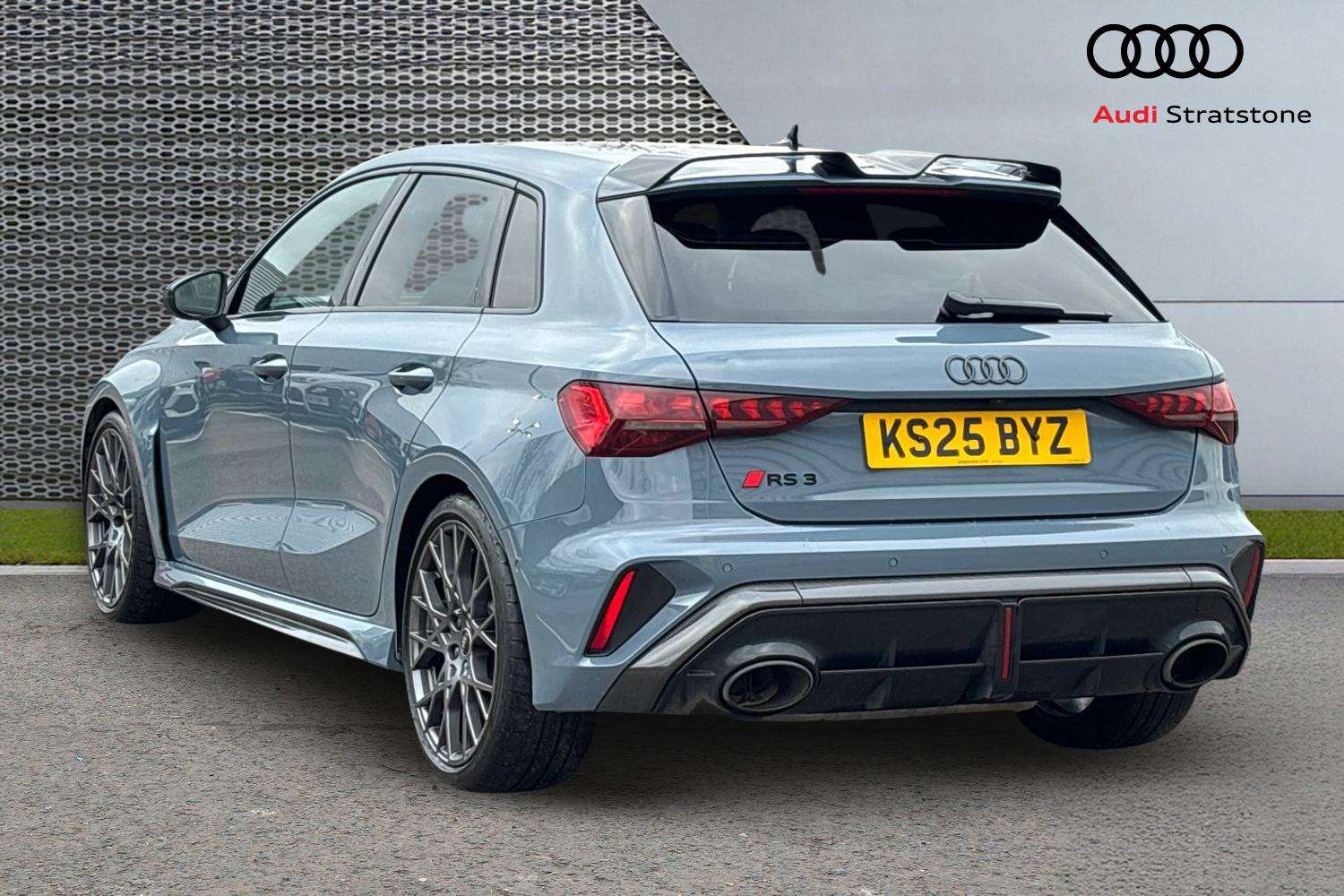 Used Audi RS3 2025 for sale - 77373897: Photo 3