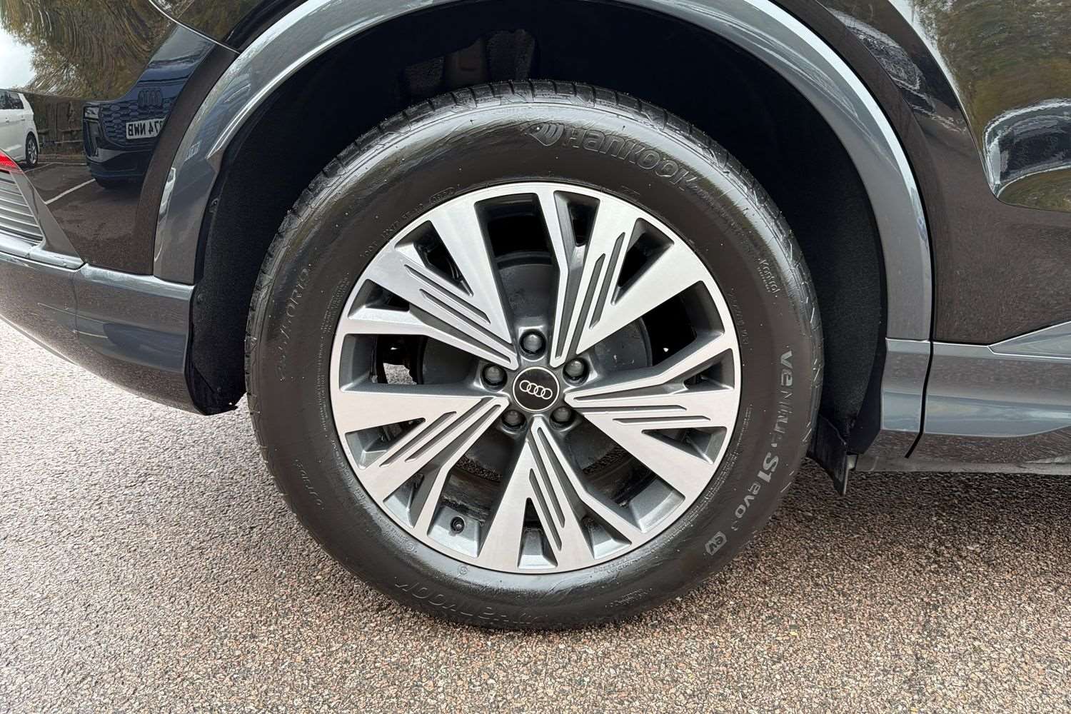 Used Audi Q4 e-tron 2025 for sale - 76272170: Photo 11