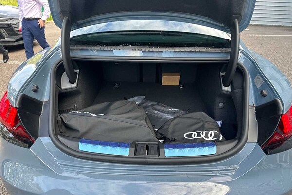 Used Audi e-tron GT 2024 for sale - 74716281: Photo 11