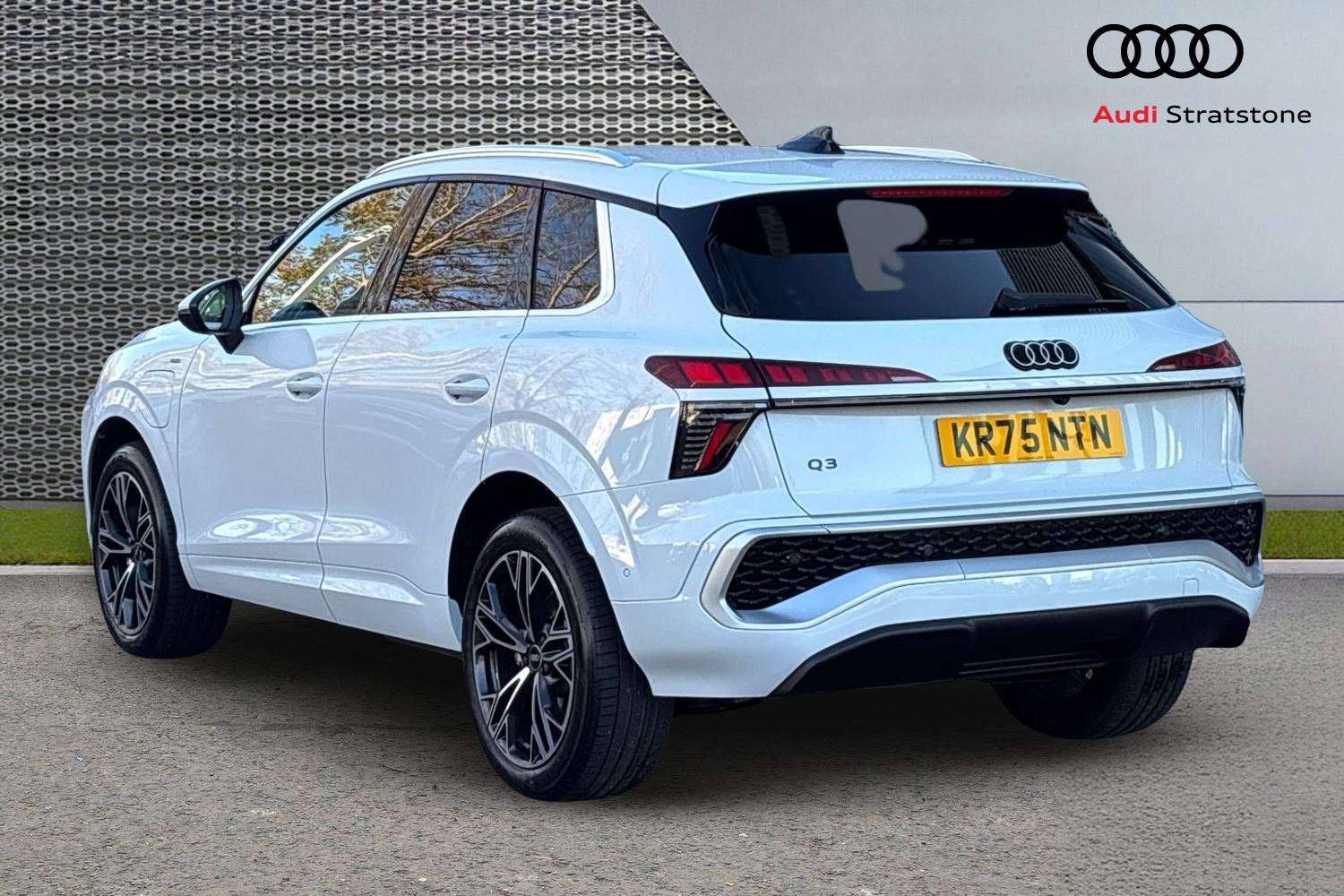 Used Audi Q3 2025 for sale - 77123544: Photo 3