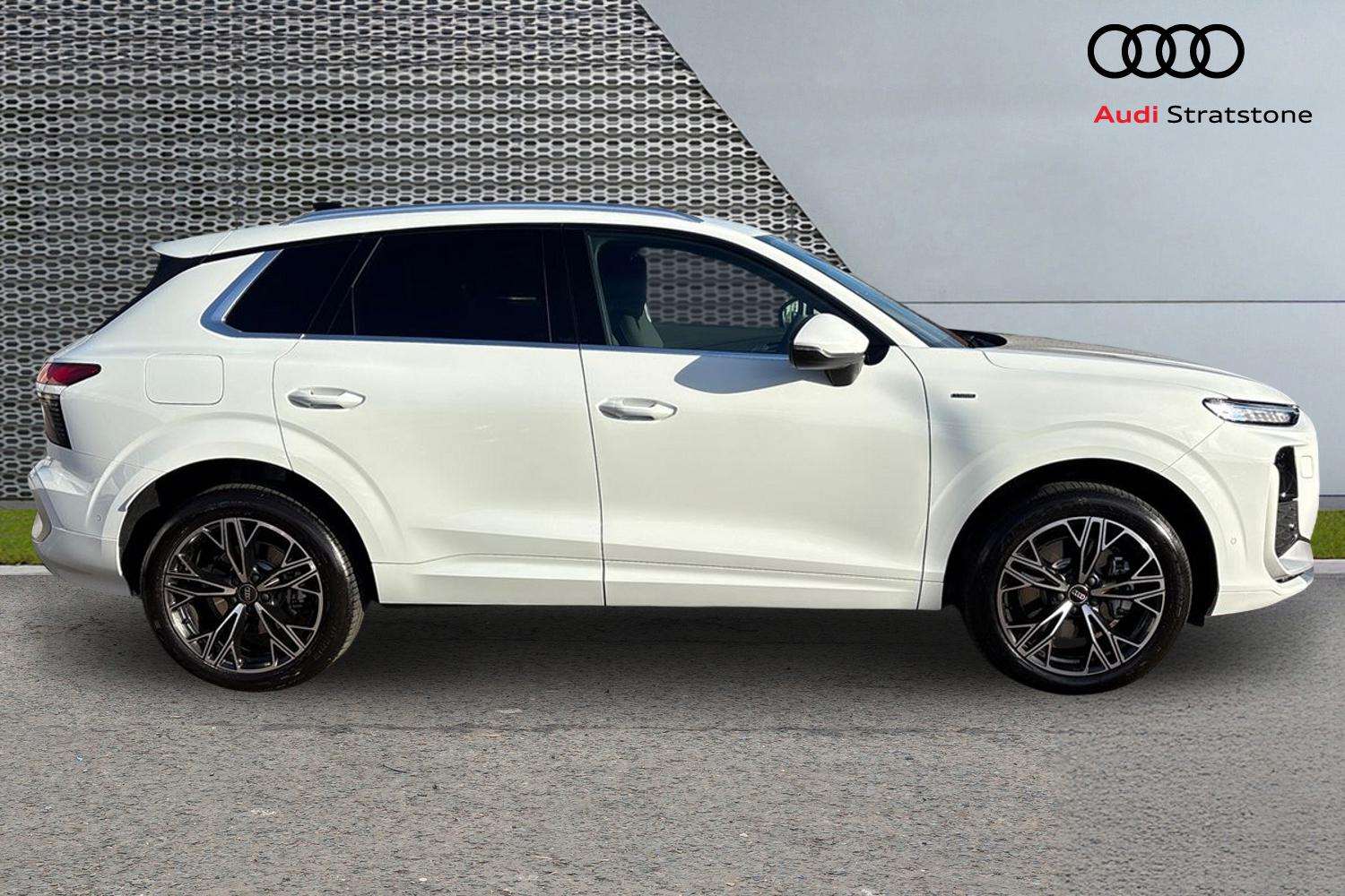 Used Audi Q3 2025 for sale - 77123544: Photo 4