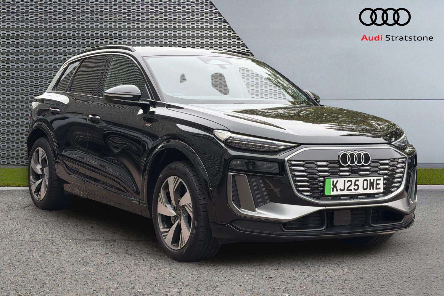 Used Audi Q6 e-tron 2025 for sale - 76310690: Photo 1