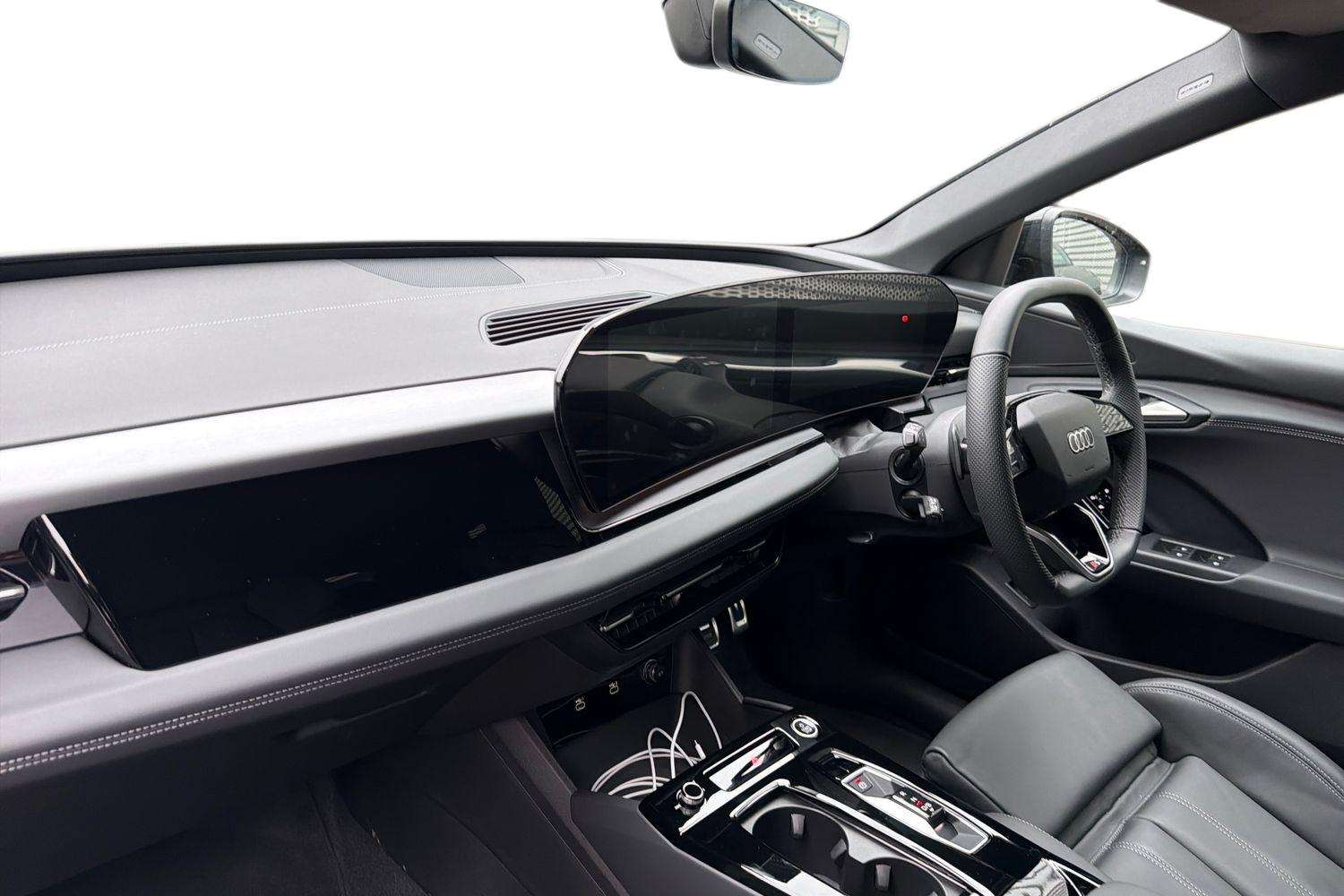 Used Audi Q6 e-tron 2025 for sale - 76310690: Photo 2