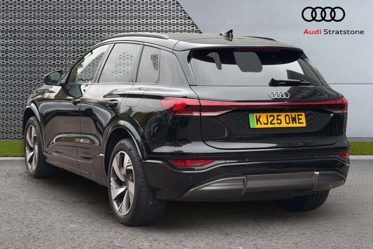 Used Audi Q6 e-tron 2025 for sale - 76310690: Photo 3